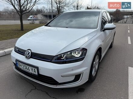 Білий Фольксваген e-Golf, об'ємом двигуна 0 л та пробігом 97 тис. км за 9500 $, фото 1 на Automoto.ua