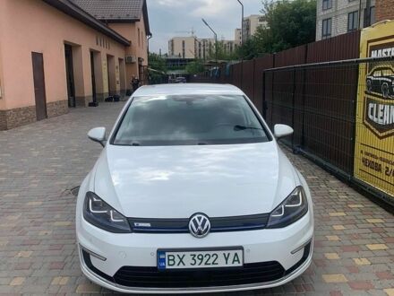 Белый Фольксваген e-Golf, объемом двигателя 0 л и пробегом 104 тыс. км за 9100 $, фото 1 на Automoto.ua