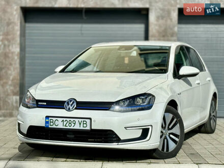 Фольксваген e-Golf 2015 в Трускавце на Automoto.ua Белый Фольксваген e-Golf, объемом двигателя 0 л и пробегом 158 тыс. км за 8850 $, фото 1 на Automoto.ua