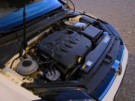 Белый Фольксваген e-Golf, объемом двигателя 1.6 л и пробегом 314 тыс. км за 9000 $, фото 1 на Automoto.ua