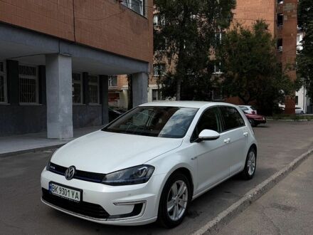 Білий Фольксваген e-Golf, об'ємом двигуна 0 л та пробігом 132 тис. км за 8200 $, фото 1 на Automoto.ua