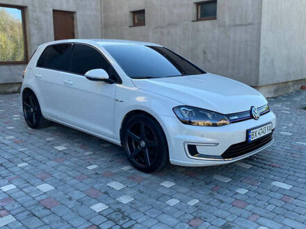 Білий Фольксваген e-Golf, об'ємом двигуна 0 л та пробігом 118 тис. км за 9999 $, фото 1 на Automoto.ua