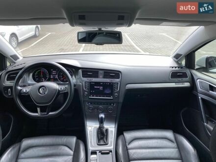 Білий Фольксваген e-Golf, об'ємом двигуна 0 л та пробігом 99 тис. км за 10500 $, фото 1 на Automoto.ua