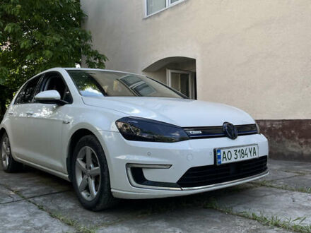 Білий Фольксваген e-Golf, об'ємом двигуна 0 л та пробігом 110 тис. км за 10400 $, фото 1 на Automoto.ua