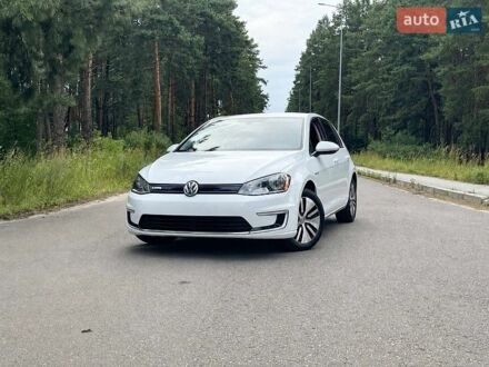 Белый Фольксваген e-Golf, объемом двигателя 0 л и пробегом 119 тыс. км за 8500 $, фото 1 на Automoto.ua