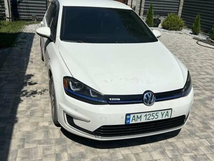 Белый Фольксваген e-Golf, объемом двигателя 0 л и пробегом 169 тыс. км за 7800 $, фото 1 на Automoto.ua