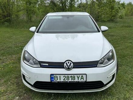 Белый Фольксваген e-Golf, объемом двигателя 0 л и пробегом 68 тыс. км за 8900 $, фото 1 на Automoto.ua