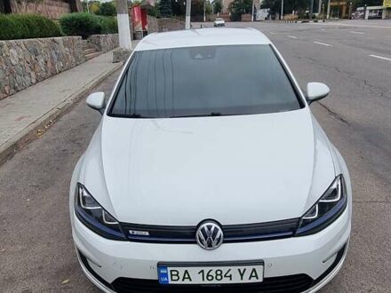 Белый Фольксваген e-Golf, объемом двигателя 0 л и пробегом 127 тыс. км за 9200 $, фото 1 на Automoto.ua