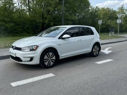 Білий Фольксваген e-Golf, об'ємом двигуна 0 л та пробігом 88 тис. км за 12700 $, фото 1 на Automoto.ua