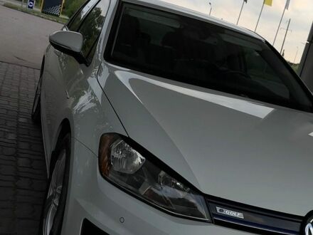 Белый Фольксваген e-Golf, объемом двигателя 0 л и пробегом 152 тыс. км за 6950 $, фото 1 на Automoto.ua