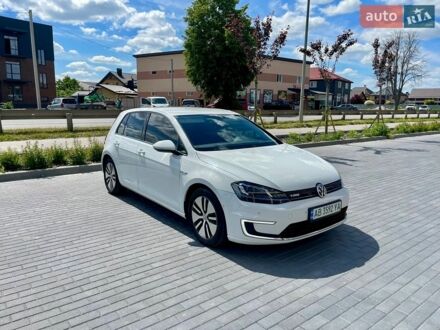 Белый Фольксваген e-Golf, объемом двигателя 0 л и пробегом 140 тыс. км за 9700 $, фото 1 на Automoto.ua