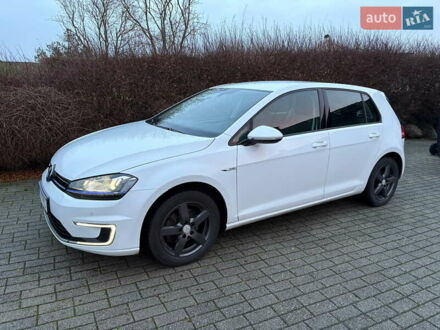 Белый Фольксваген e-Golf, объемом двигателя 0 л и пробегом 170 тыс. км за 7999 $, фото 1 на Automoto.ua