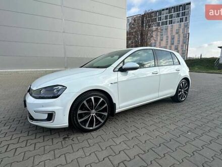 Белый Фольксваген e-Golf, объемом двигателя 0 л и пробегом 163 тыс. км за 8600 $, фото 1 на Automoto.ua