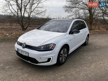 Белый Фольксваген e-Golf, объемом двигателя 0 л и пробегом 118 тыс. км за 8100 $, фото 1 на Automoto.ua