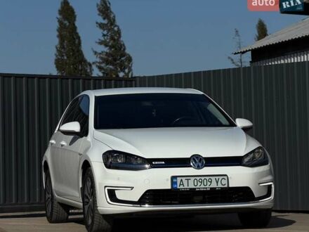 Белый Фольксваген e-Golf, объемом двигателя 0 л и пробегом 144 тыс. км за 8800 $, фото 1 на Automoto.ua