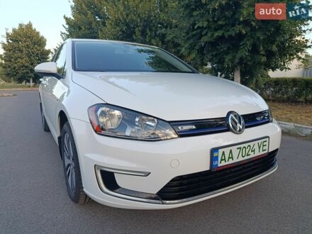 Белый Фольксваген e-Golf, объемом двигателя 0 л и пробегом 117 тыс. км за 9000 $, фото 1 на Automoto.ua