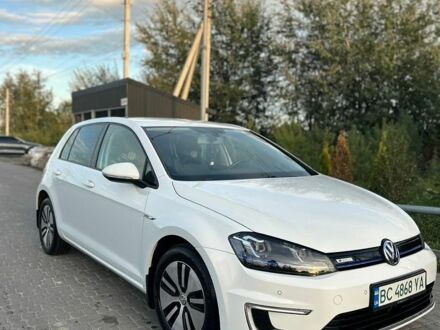 Белый Фольксваген e-Golf, объемом двигателя 0 л и пробегом 156 тыс. км за 8600 $, фото 1 на Automoto.ua