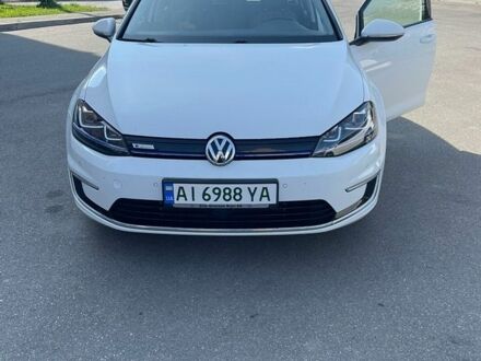 Белый Фольксваген e-Golf, объемом двигателя 0 л и пробегом 132 тыс. км за 7990 $, фото 1 на Automoto.ua