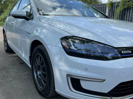 Білий Фольксваген e-Golf, об'ємом двигуна 0 л та пробігом 105 тис. км за 10600 $, фото 1 на Automoto.ua