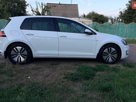 Белый Фольксваген e-Golf, объемом двигателя 0 л и пробегом 82 тыс. км за 10300 $, фото 1 на Automoto.ua