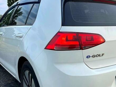 Білий Фольксваген e-Golf, об'ємом двигуна 0 л та пробігом 107 тис. км за 10000 $, фото 1 на Automoto.ua
