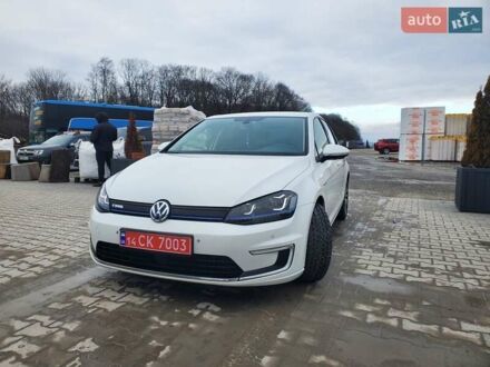 Белый Фольксваген e-Golf, объемом двигателя 0 л и пробегом 150 тыс. км за 9300 $, фото 1 на Automoto.ua