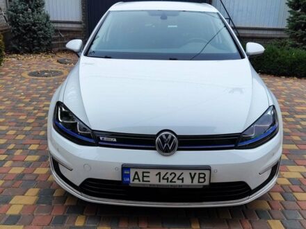 Білий Фольксваген e-Golf, об'ємом двигуна 0 л та пробігом 106 тис. км за 10400 $, фото 1 на Automoto.ua
