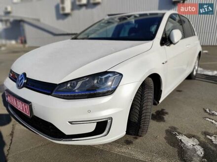 Фольксваген e-Golf 2015 у Києві на Automoto.ua Білий Фольксваген e-Golf, об'ємом двигуна 0 л та пробігом 89 тис. км за 10999 $, фото 1 на Automoto.ua