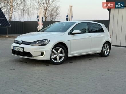 Белый Фольксваген e-Golf, объемом двигателя 0 л и пробегом 123 тыс. км за 9500 $, фото 1 на Automoto.ua