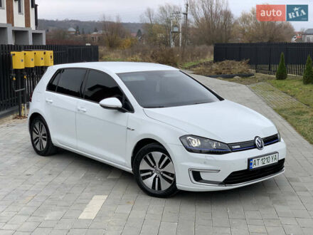 Білий Фольксваген e-Golf, об'ємом двигуна 0 л та пробігом 142 тис. км за 7999 $, фото 1 на Automoto.ua