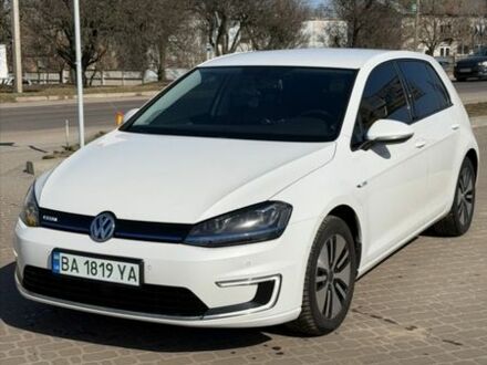 Белый Фольксваген e-Golf, объемом двигателя 0 л и пробегом 138 тыс. км за 9500 $, фото 1 на Automoto.ua