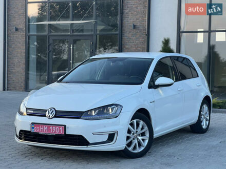 Белый Фольксваген e-Golf, объемом двигателя 0 л и пробегом 146 тыс. км за 8250 $, фото 1 на Automoto.ua