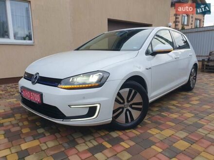 Белый Фольксваген e-Golf, объемом двигателя 0 л и пробегом 130 тыс. км за 8999 $, фото 1 на Automoto.ua