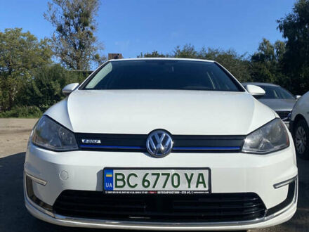 Белый Фольксваген e-Golf, объемом двигателя 0 л и пробегом 101 тыс. км за 8900 $, фото 1 на Automoto.ua
