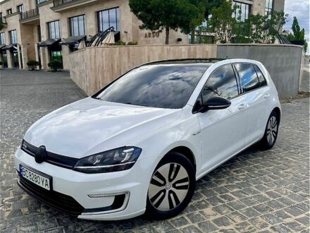 Белый Фольксваген e-Golf, объемом двигателя 0 л и пробегом 100 тыс. км за 10500 $, фото 1 на Automoto.ua