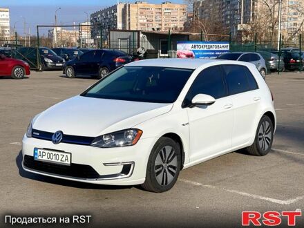 Белый Фольксваген e-Golf, объемом двигателя 0 л и пробегом 86 тыс. км за 13000 $, фото 1 на Automoto.ua