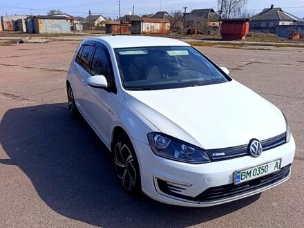 Белый Фольксваген e-Golf, объемом двигателя 0.11 л и пробегом 66 тыс. км за 10000 $, фото 1 на Automoto.ua
