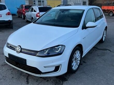 Белый Фольксваген e-Golf, объемом двигателя 0 л и пробегом 120 тыс. км за 7999 $, фото 1 на Automoto.ua