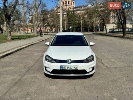 Белый Фольксваген e-Golf, объемом двигателя 0 л и пробегом 127 тыс. км за 8500 $, фото 1 на Automoto.ua