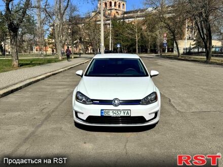 Білий Фольксваген e-Golf, об'ємом двигуна 0.11 л та пробігом 127 тис. км за 8500 $, фото 1 на Automoto.ua