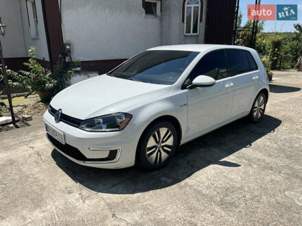 Білий Фольксваген e-Golf, об'ємом двигуна 0 л та пробігом 126 тис. км за 9500 $, фото 1 на Automoto.ua