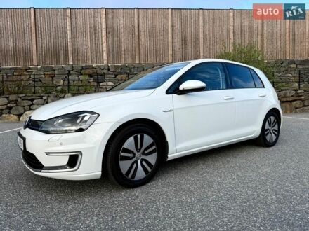 Белый Фольксваген e-Golf, объемом двигателя 0 л и пробегом 100 тыс. км за 9400 $, фото 1 на Automoto.ua