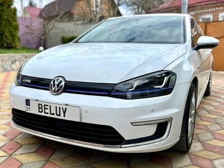 Белый Фольксваген e-Golf, объемом двигателя 0 л и пробегом 118 тыс. км за 9900 $, фото 1 на Automoto.ua