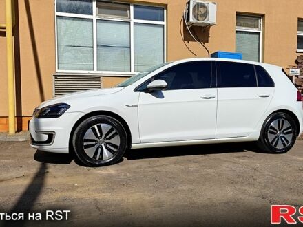 Белый Фольксваген e-Golf, объемом двигателя 80 л и пробегом 65 тыс. км за 9500 $, фото 1 на Automoto.ua