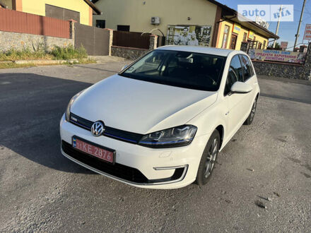 Белый Фольксваген e-Golf, объемом двигателя 0 л и пробегом 87 тыс. км за 10650 $, фото 1 на Automoto.ua