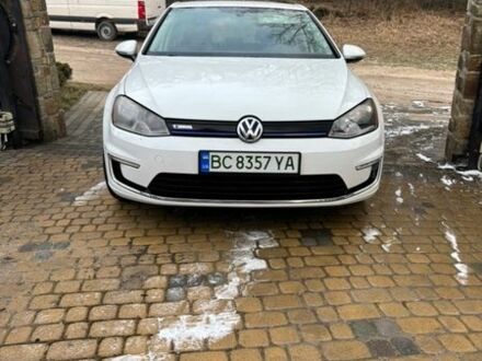 Белый Фольксваген e-Golf, объемом двигателя 0 л и пробегом 92 тыс. км за 7500 $, фото 1 на Automoto.ua