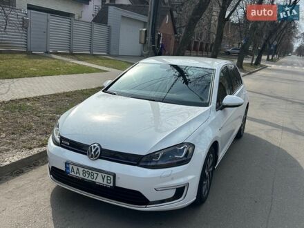 Білий Фольксваген e-Golf, об'ємом двигуна 0 л та пробігом 148 тис. км за 10200 $, фото 1 на Automoto.ua