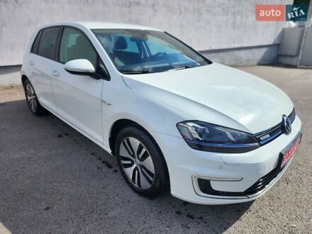 Фольксваген e-Golf 2016 в Львове на Automoto.ua Белый Фольксваген e-Golf, объемом двигателя 0 л и пробегом 61 тыс. км за 8900 $, фото 1 на Automoto.ua
