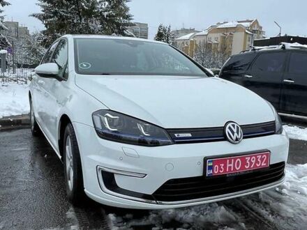 Белый Фольксваген e-Golf, объемом двигателя 0 л и пробегом 91 тыс. км за 8500 $, фото 1 на Automoto.ua