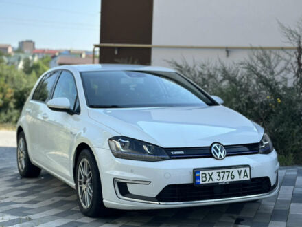 Белый Фольксваген e-Golf, объемом двигателя 0 л и пробегом 172 тыс. км за 10500 $, фото 1 на Automoto.ua